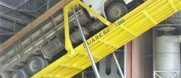 Manutenção em Tombadores Hidráulicos Manutenção em Tombadores Hidráulicos